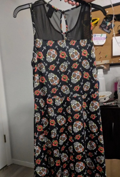 SOLD Hot topic sugar skull dress - Picture 3 of 3